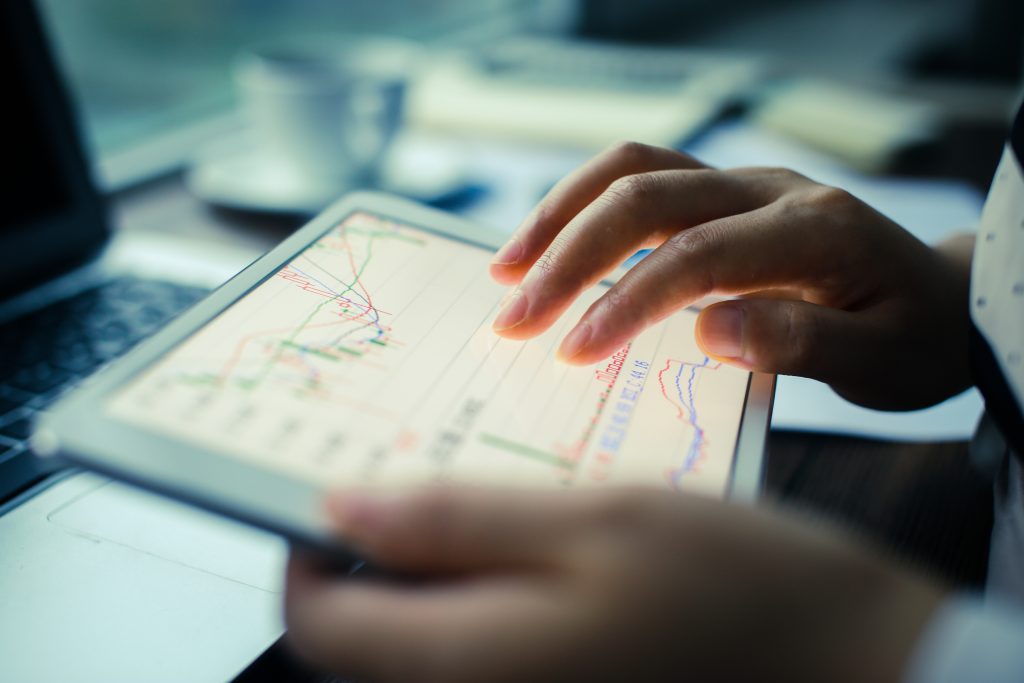 What Are the Differences Between ETFs and Index Funds? Carmichael Hill